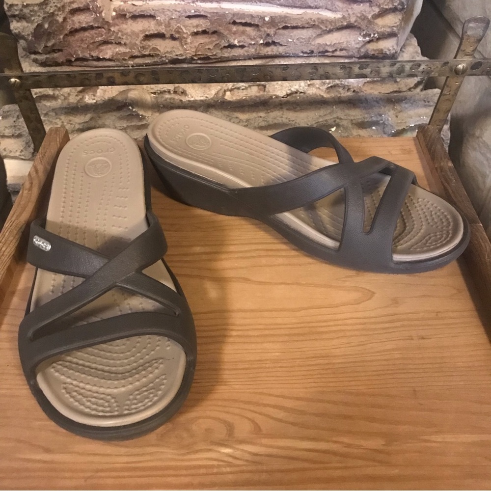Crocs Patricia II wedge heel slip on open toe sandal espresso brown slide size 6